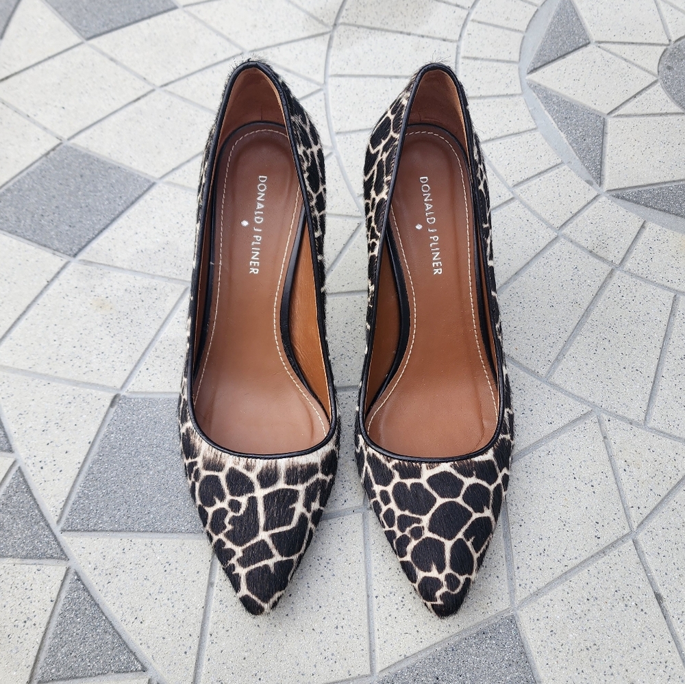 Donald Pliner Treva Calf Hair Animal Print Pointed Toe Pumps 8M - Picture 6 of 11